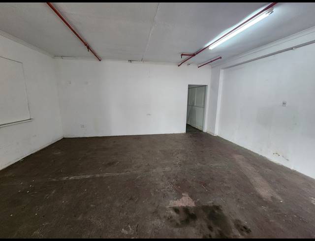 2,322M² WAREHOUSE FOR SALE IN UMBILO